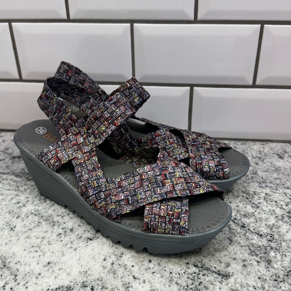 Bernie Mev Women's Elastic Woven Wedge Sandals Multi Color Sz 38 Comfort Spring